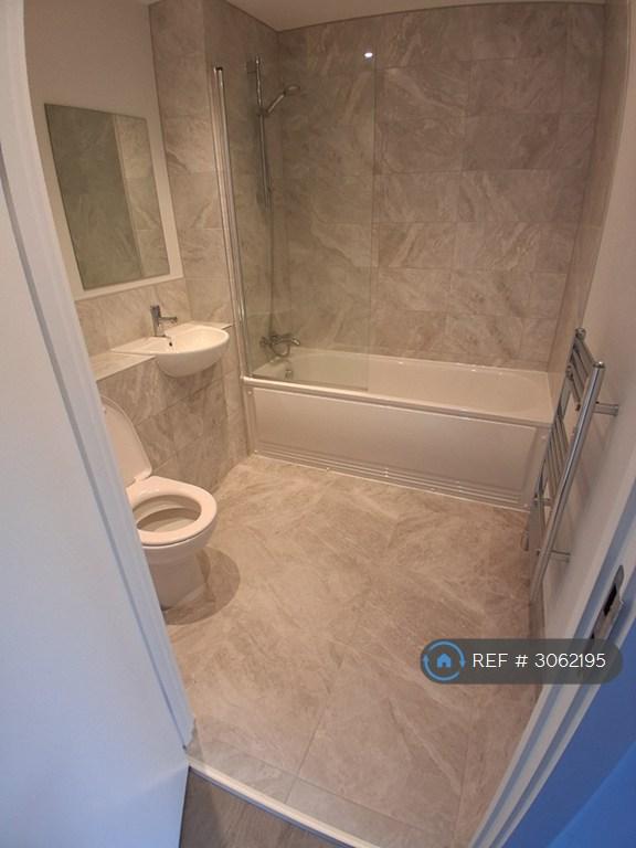 Apartment in Liverpool - View 3