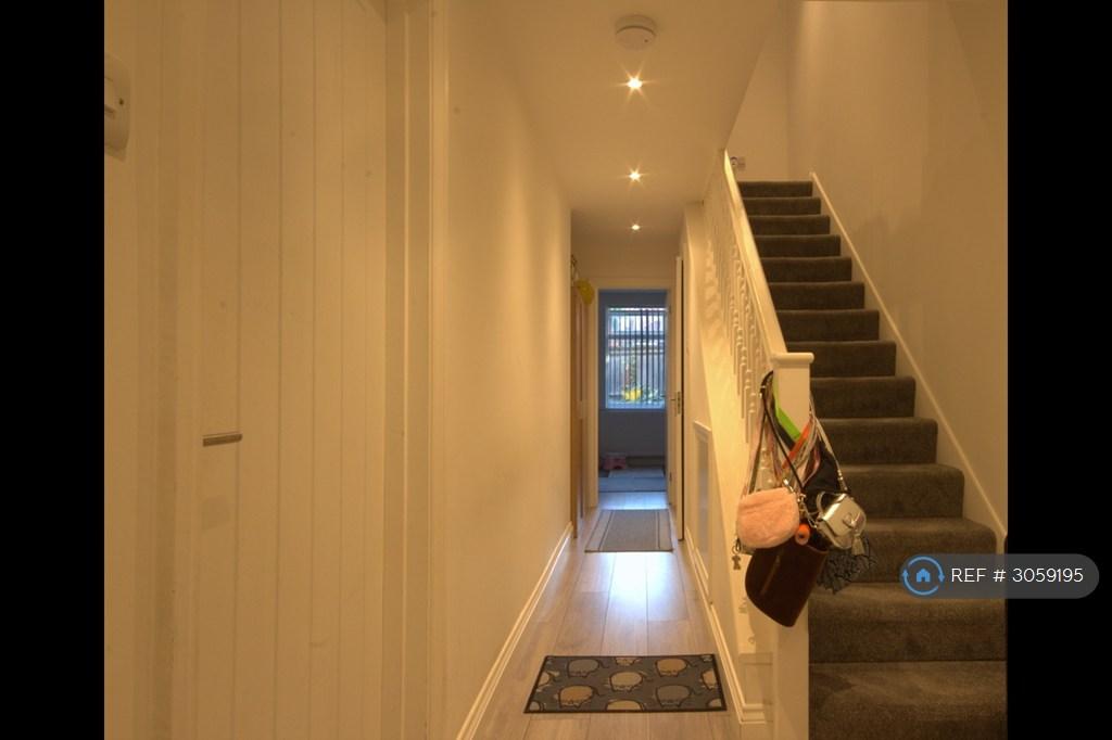 House in London - View 2