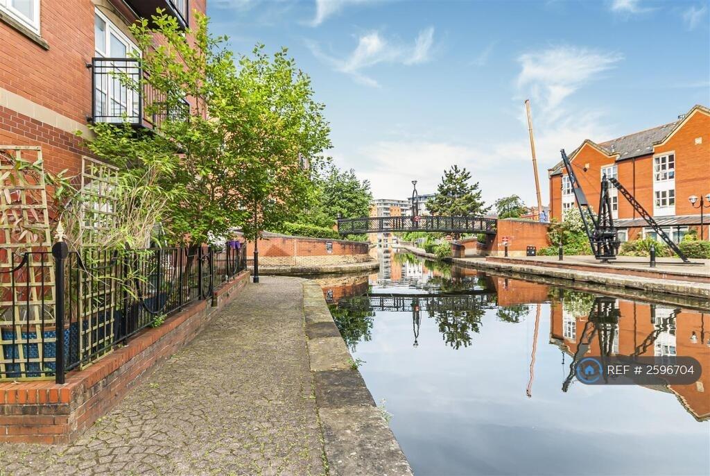 Apartment in Manchester - View 4