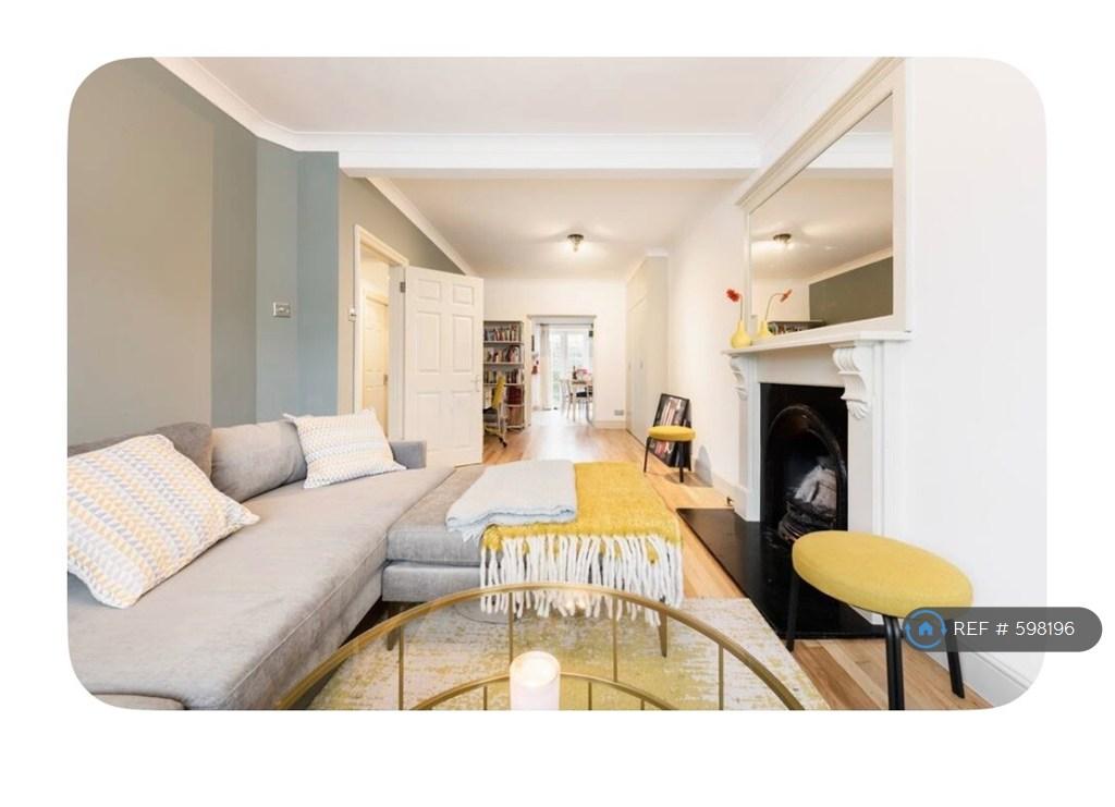 House in London - View 2