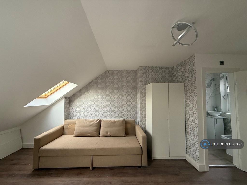 Apartment in London - View 5