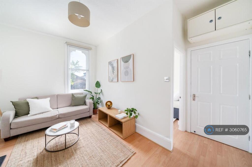 Apartment in London - View 4