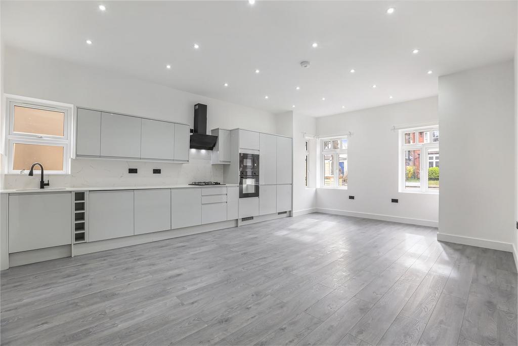 Apartment in Carshalton - View 5