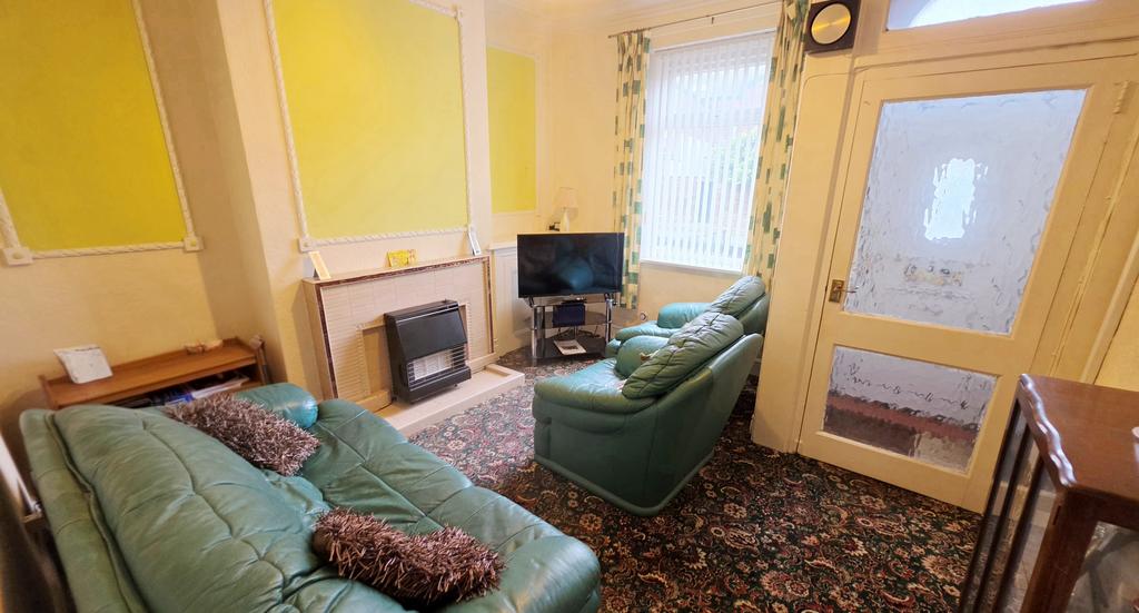 House in Droylsden - View 2