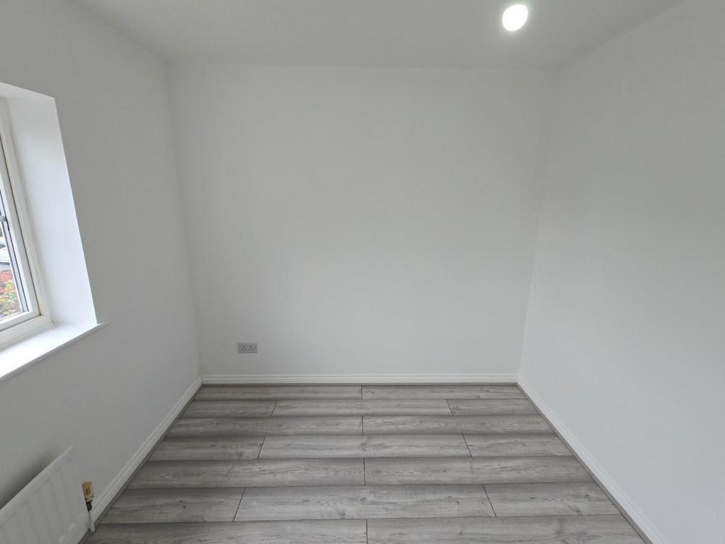 House in BARKING - View 4