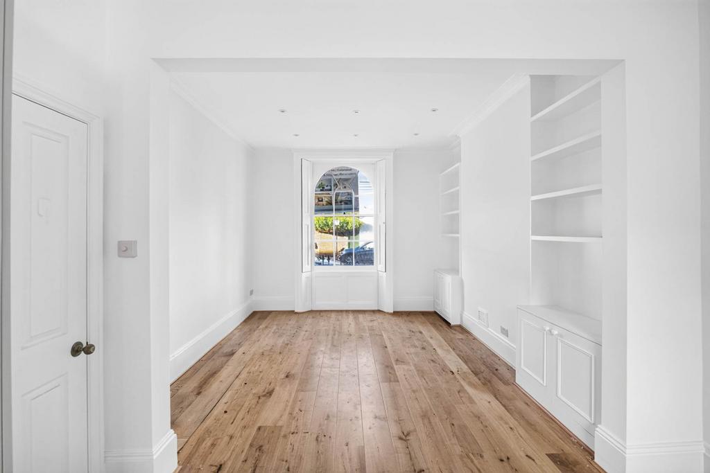 House in London - View 2