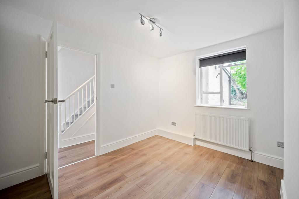 Apartment in London - View 4