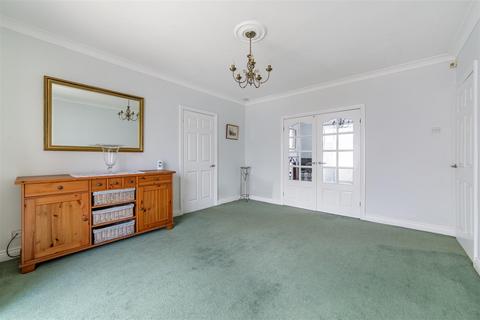 2 bedroom semi-detached bungalow for sale, Rowantree Road, Newcastle upon Tyne NE6