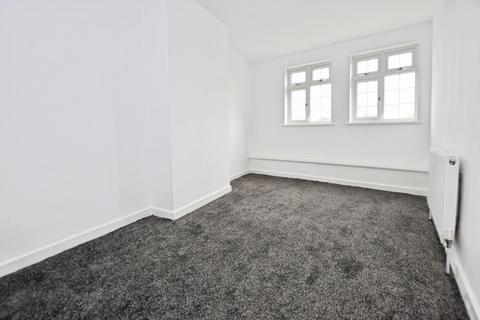 undefined, Whalebone Lane South, Dagenham, RM8