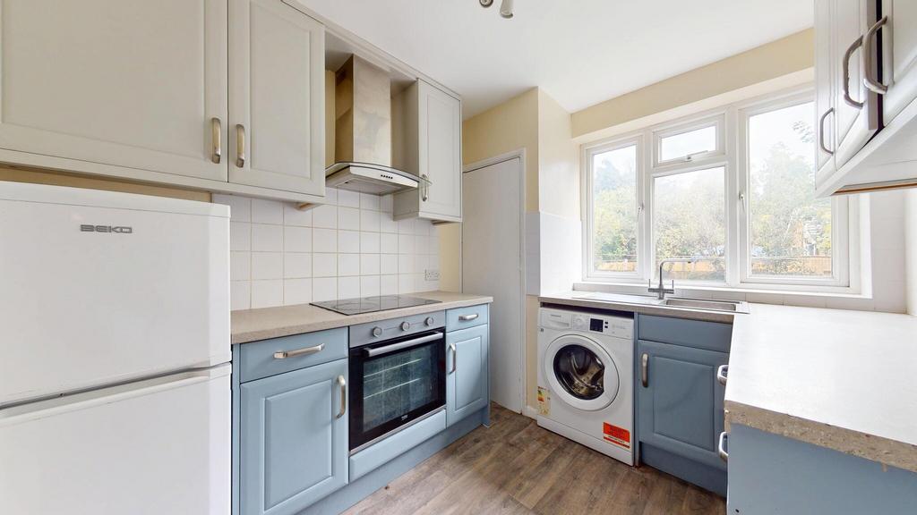 Apartment in London, Waddon - View 2