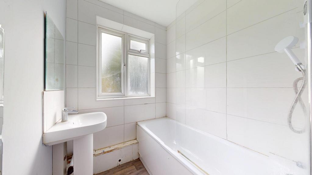 Apartment in London, Waddon - View 5