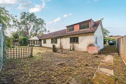 4 bedroom bungalow for sale, The Common, Dunsfold, GU8