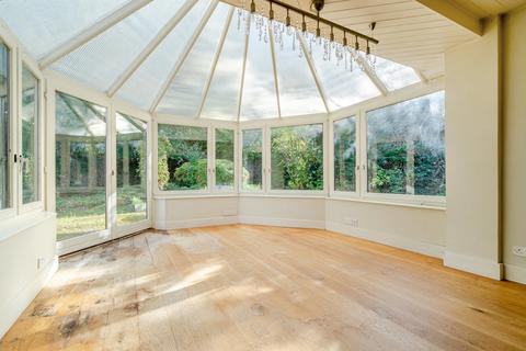 4 bedroom bungalow for sale, The Common, Dunsfold, GU8