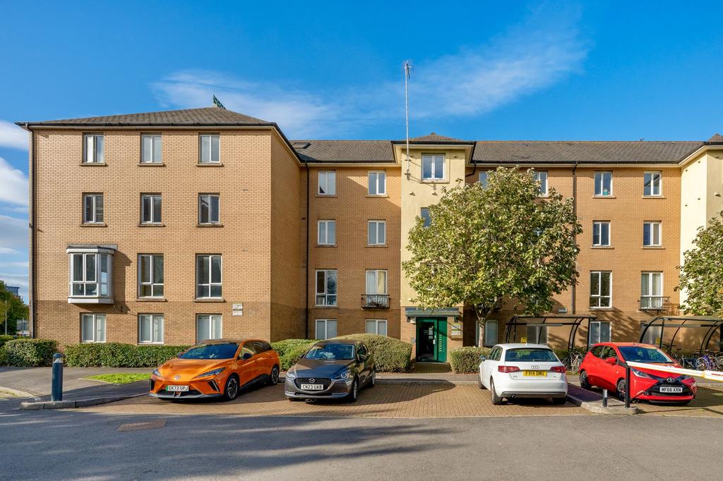 Apartment in Cardiff - View 2