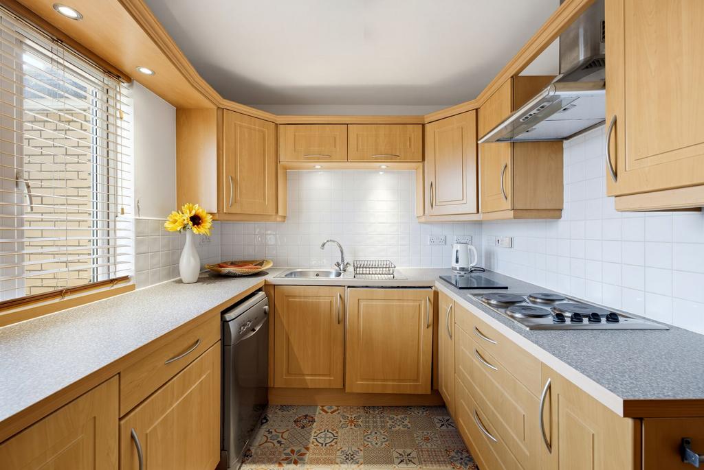Apartment in Cardiff - View 3