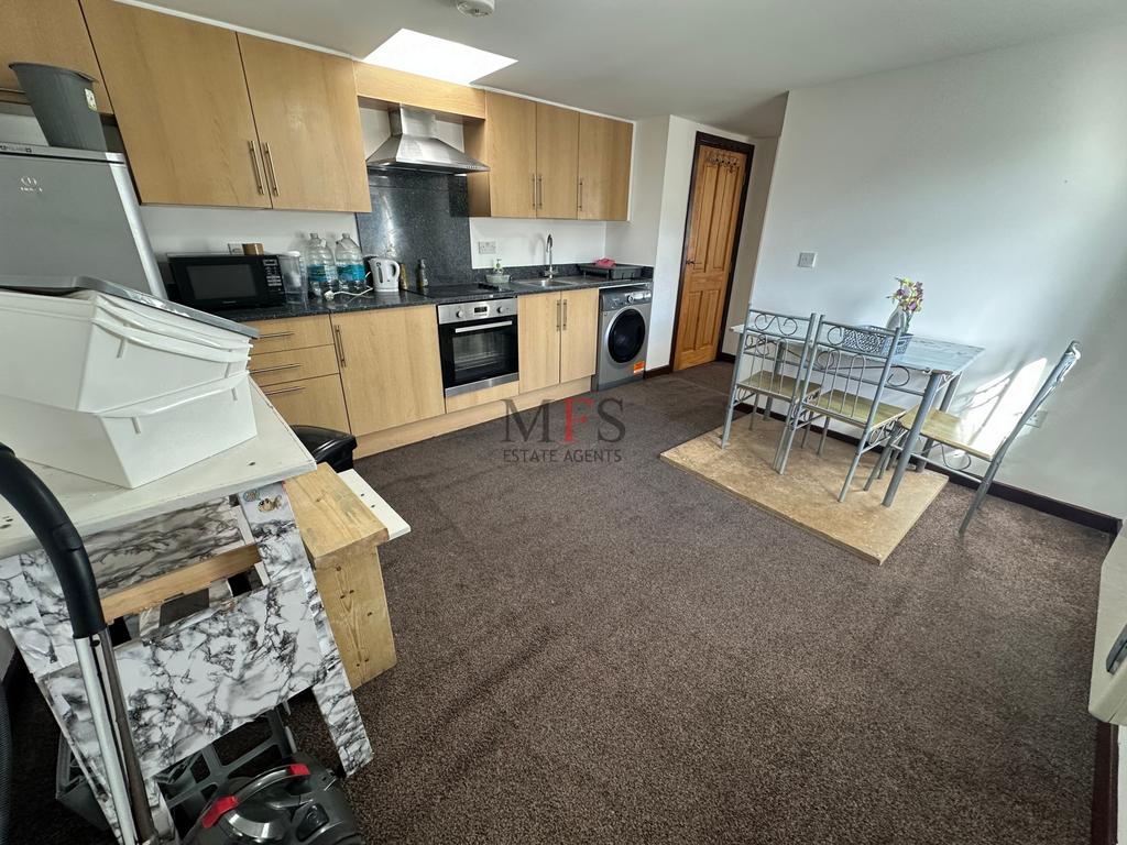 Apartment in Southall - View 2