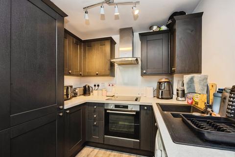 2 bedroom apartment for sale, Six Mills Avenue, Gorseinon, Swansea
