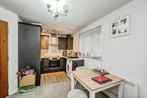 2 bedroom apartment for sale, Six Mills Avenue, Gorseinon, Swansea
