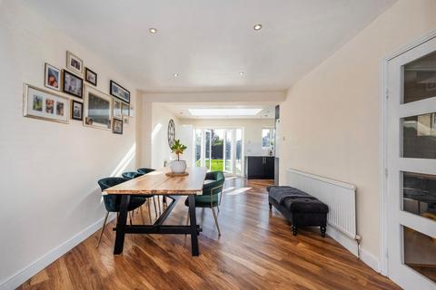 3 bedroom semi-detached house for sale, Gipsy Road, Welling, DA16