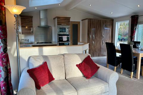 2 bedroom lodge for sale, Yorkshire Dales Country & Leisure Park, Harmby Rd, Harmby Leyburn