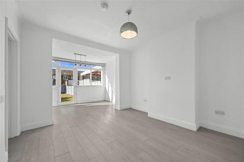 2 bedroom semi-detached bungalow for sale, Boardman Avenue, North Chingford