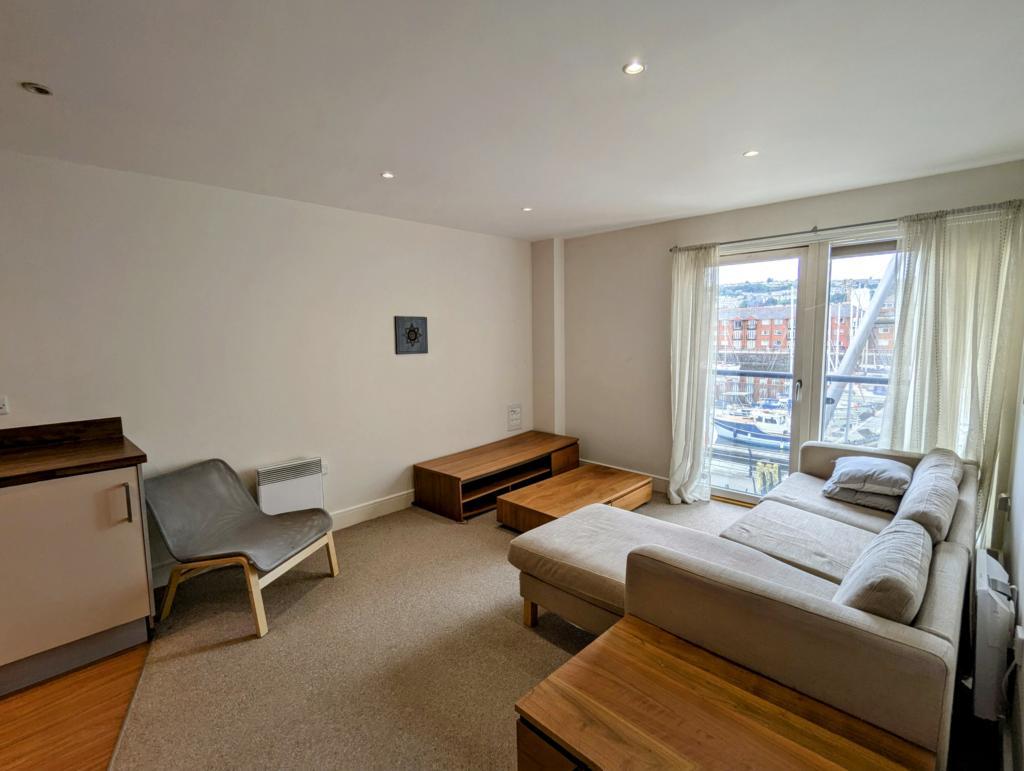 Apartment in Trawler Road, Waterfront - View 3