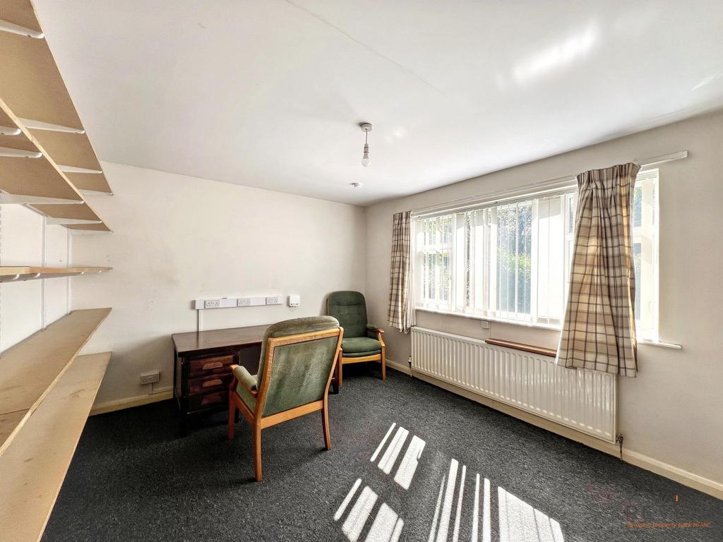 House in St Helens, Liverpool City Region - View 3