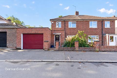 3 bedroom end of terrace house for sale, Mill Farm Crescent, Whitton, HOUNSLOW
