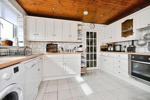 3 bedroom detached bungalow for sale, Mcwilliam Road, Brighton