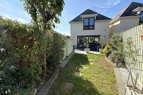 3 bedroom detached house for sale, Fernside Road, Poole, BH15