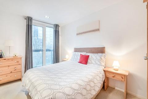 2 bedroom apartment to rent, City Tower, 3 Limeharbour, E14