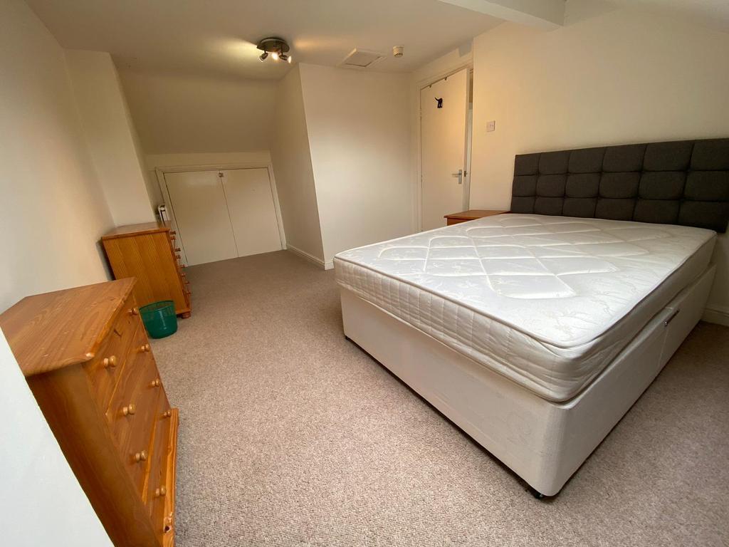 Apartment in Manchester - View 5