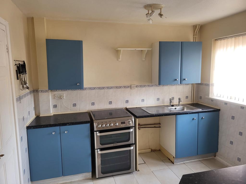 House in Ellesmere Port - More