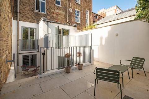 3 bedroom maisonette to rent, Barnsbury Road London N1