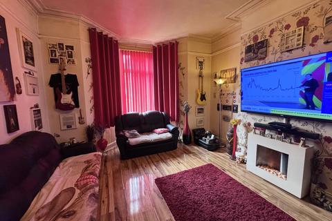 2 bedroom flat for sale, Rectory Road, Gateshead, Tyne and Wear, NE8 1XJ