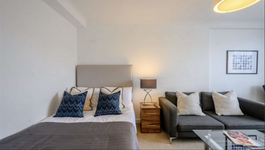 Apartment in W1J - View 3