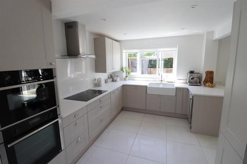 4 bedroom detached house for sale, April Close, Orpington BR6