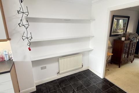 3 bedroom terraced house to rent, HX6 2AB