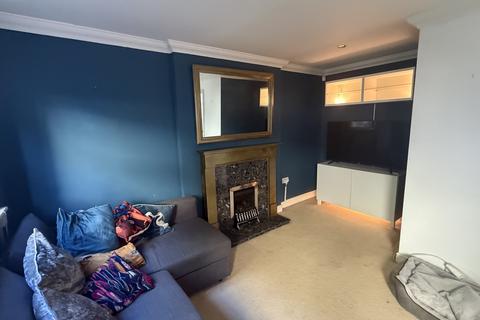3 bedroom terraced house to rent, HX6 2AB