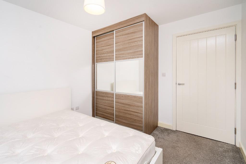 Apartment in Edinburgh - More