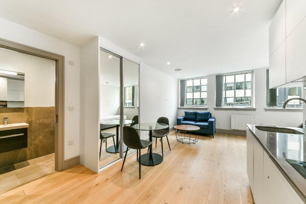 Apartment in Edgware - More