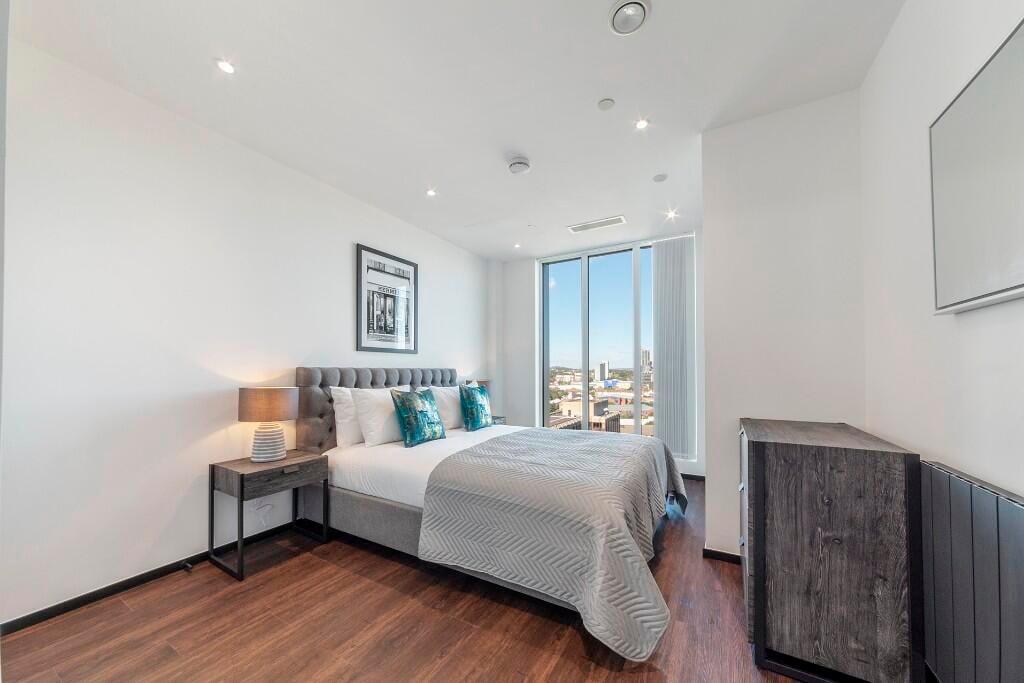 Apartment in London - View 2