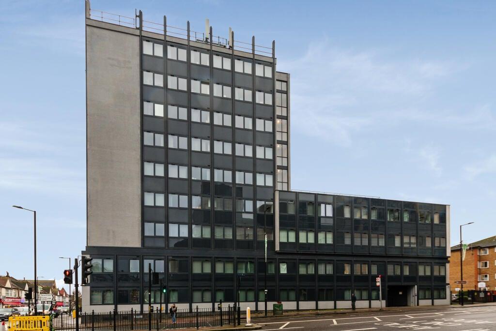 Apartment in London, North Finchley - View 2