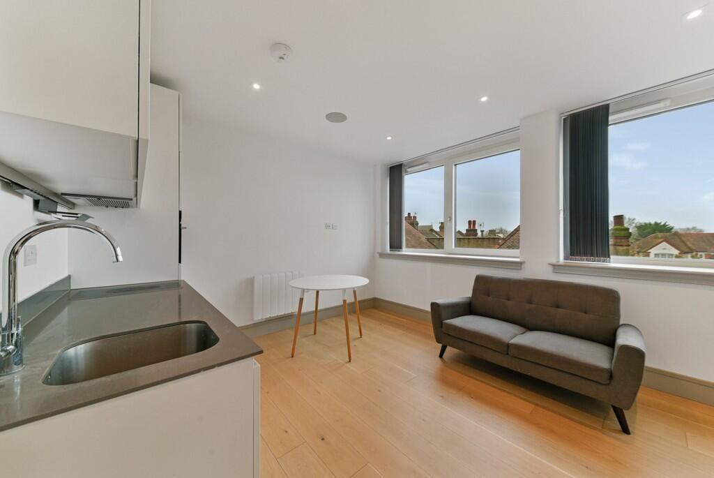 Apartment in London, North Finchley - View 4