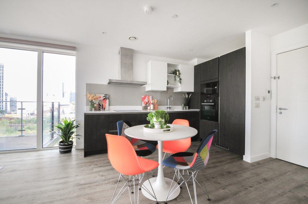 Apartment in Salford - More