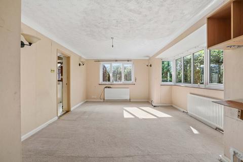 3 bedroom detached house for sale, Bucknell Road, Bicester OX26