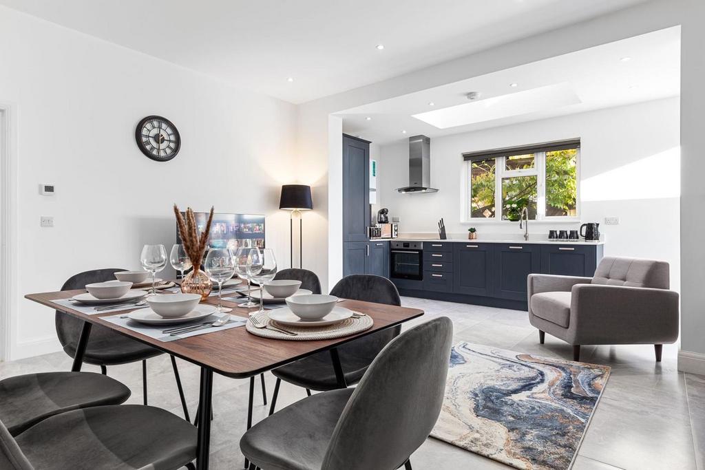 Apartment in London - View 2
