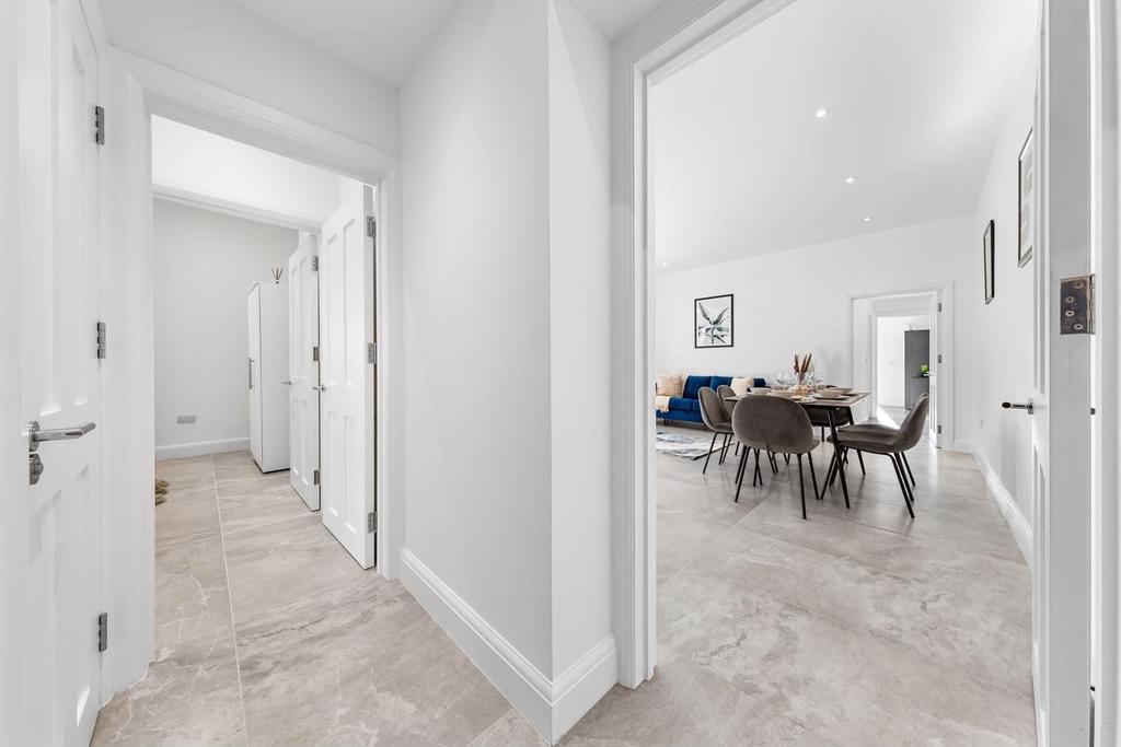 Apartment in London - View 5