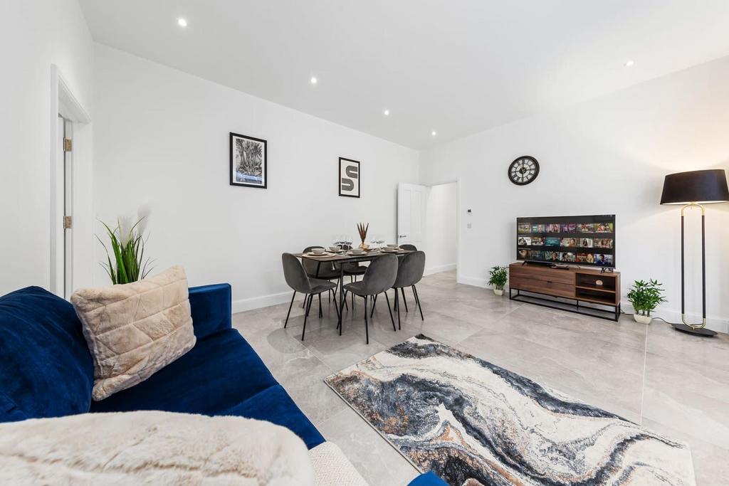 Apartment in London - More