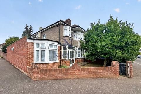4 bedroom semi-detached house for sale, Sutton Dene, Hounslow